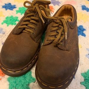 Brown Dr. Martens 🖤